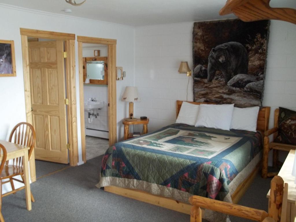 Budget Host Elk Antler Inn Термополіс Номер фото